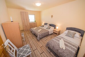 Apartment, 1 Bedroom | Desk, soundproofing, iron/ironing board, free WiFi - Soljic Apartments (Citluk)