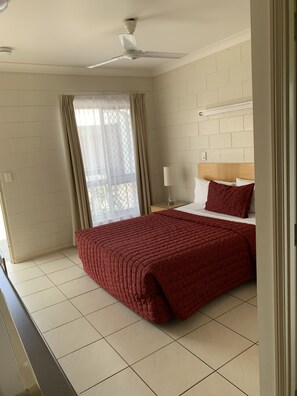 Interior - Collinsville Motel (Collinsville)