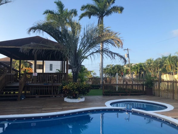 2 outdoor pools