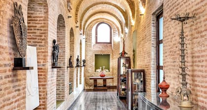 Castle in Old Town, Paris Room