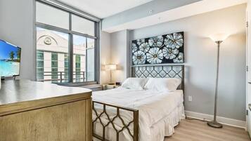 1 bedroom, desk, iron/ironing board, free WiFi