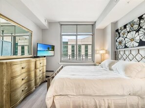 1 bedroom, desk, iron/ironing board, free WiFi - Near NIH | Full Kitchen | Central Farm Market Nearby | by GLS (Bethesda)