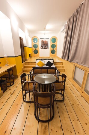 Dining - Castle in Old Town, Matisse Room (Tbilisi)