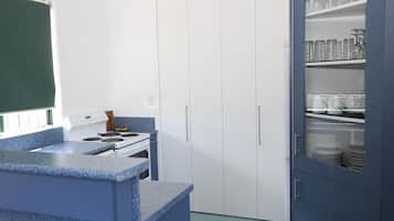 Microwave, electric kettle, cookware/dishes/utensils