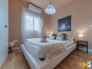 1 bedroom, iron/ironing board, travel cot, free WiFi