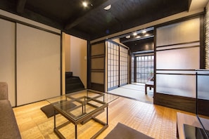 Maison (Private Vacation Home)