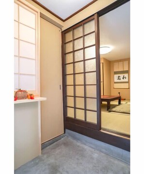 Interior entrance - Keishi-sanjo Hanano (Kyoto)