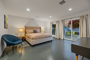 4 室のベッドルーム、アイロン / アイロン台、旅行用ベビーベッド、WiFi (無料)