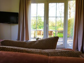 TV - Bungalowpark It Wiid by Interhome (Eernewoude)