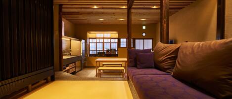 Private Vacation Home | Living area