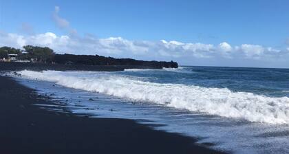 Uusi Havaijin lomakoti, ilmastoitu, lähellä merta ja tulivuoria.