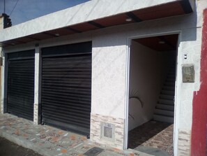 Depan hartanah