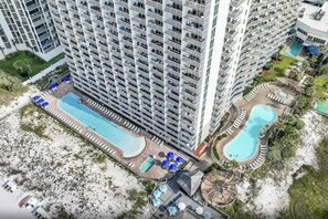 Exterior - Beachfront Condo, 3 Pools & Gulf view, Gym, Tennis, Pickleball ball, Tiki Hut (Destin)