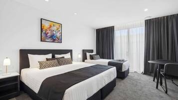 Comfort Double or Twin Room | Egyptian cotton sheets, premium bedding, pillow-top beds, minibar