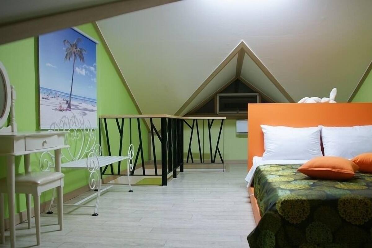 Dúplex (Orange) | 1 habitación y wifi gratis 