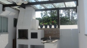 Área de parrillas y picnic