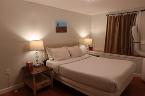 3 bedrooms, desk, free WiFi, bed sheets