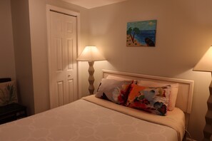 3 bedrooms, desk, free WiFi, bed sheets - Entire rental unit in Bethlehem, NH (Bethlehem)