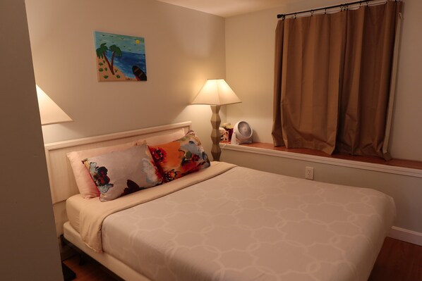 3 bedrooms, desk, free WiFi, bed sheets