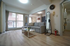 Flat-screen TV - Shimaya Building 302 (Sapporo)