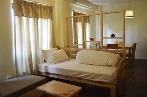 32-inch LED TV with digital channels, TV, fireplace - Chaee Newari Service Apartment (Lalitpur)