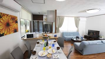 Maison, 3 chambres | Coin séjour