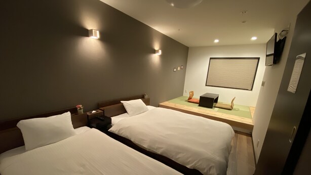 Nhà dành cho gia đình (Private Vacation Home) | 1 phòng ngủ, bàn, bàn ủi/dụng cụ ủi quần áo 