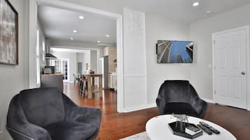 TV, Netflix, streaming services