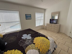 Iron/ironing board, free WiFi, bed sheets