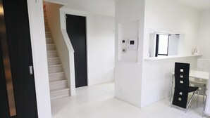 Private Vacation Home | Dining room - Neyagawa Station House (Neyagawa)