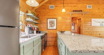 Popular 2BR Log Home on the Creek with a Hot Tub!