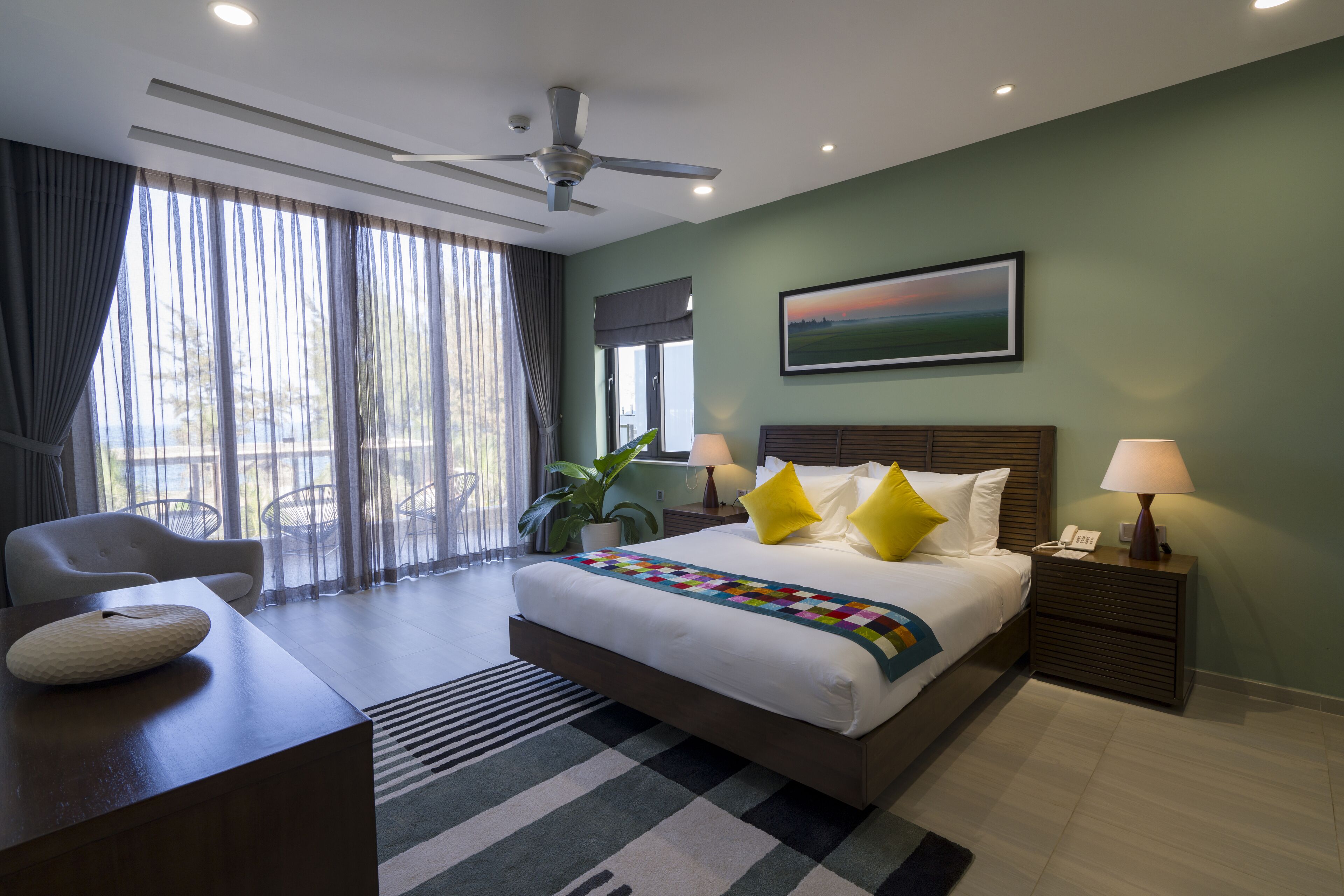 6 habitaciones y caja de seguridad en la habitación 