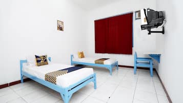Kamar Twin Ekonomi | Wi-Fi gratis dan seprai linen