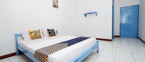 Double Room | Free WiFi, bed sheets