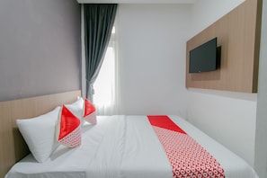 Habitación doble estándar | Escritorio, wifi gratis y ropa de cama