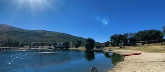 Romantic Retreat /private fishing lake and tennis court near Julian