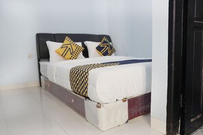 Free WiFi, bed sheets