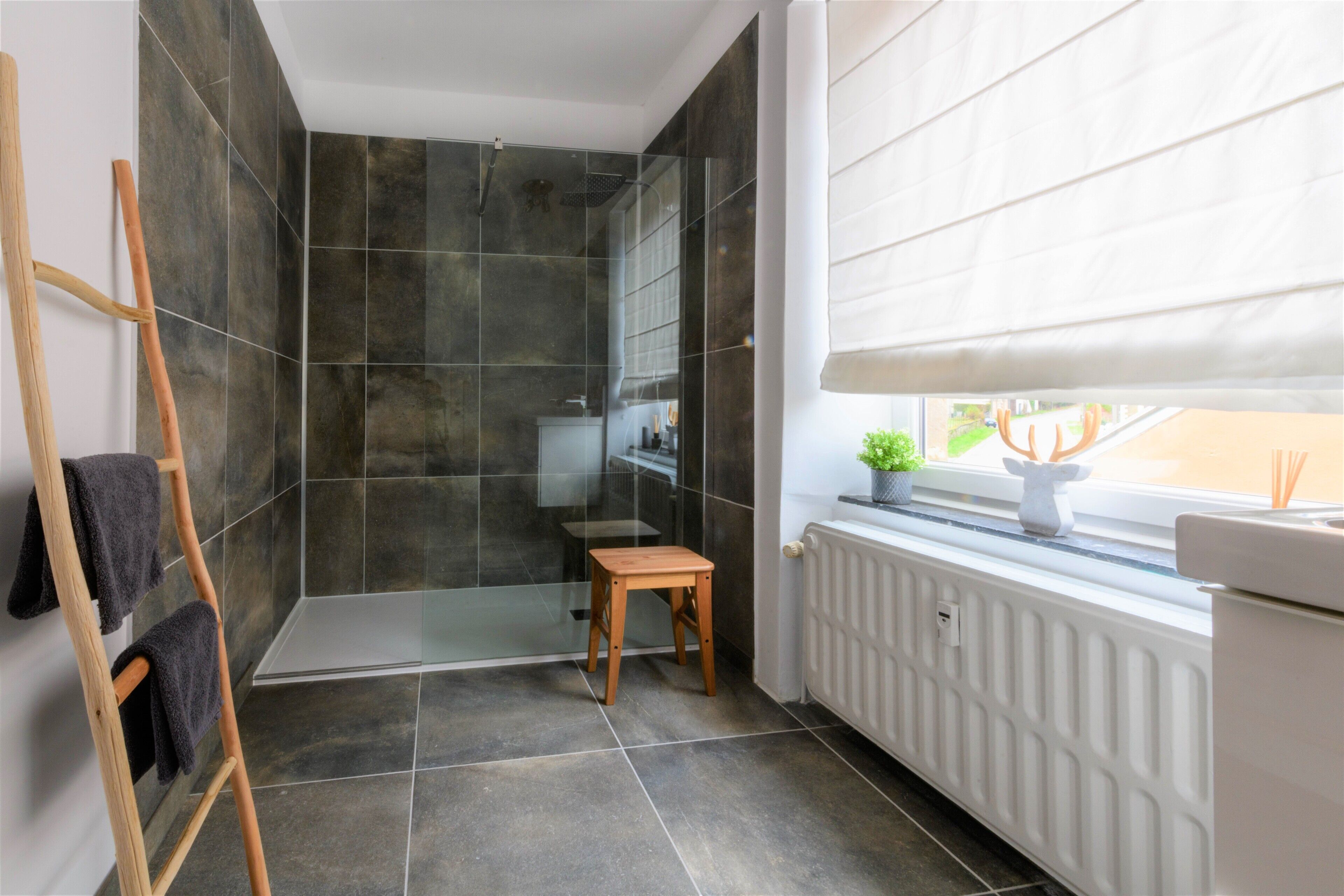 Apartemen Grand | Shower kamar mandi