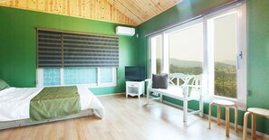 Villa (Green) | 1 bedroom, individually decorated, free WiFi - Gapyeong Morning Pension (Gapyeong)