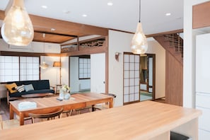Private Vacation Home | Living area | Flat-screen TV