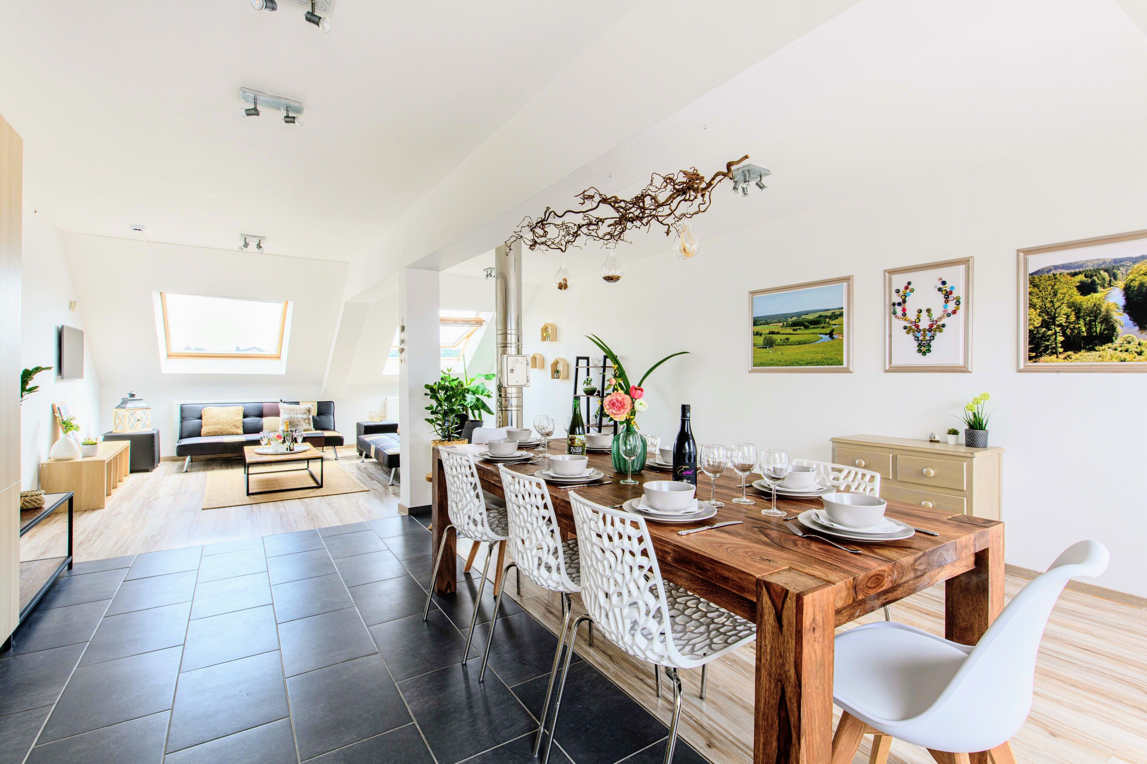 Grand-Apartment | Essbereich im Zimmer