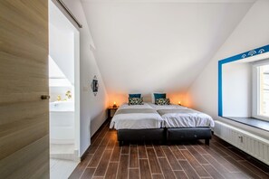 2 habitaciones, decoración personalizada y muebles diferentes 