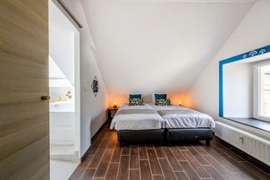 2 habitaciones, decoración personalizada y muebles diferentes 