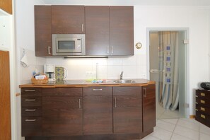 Kühlschrank, Mikrowelle