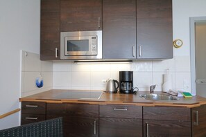 Kühlschrank, Mikrowelle