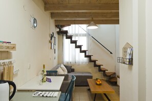 Basic Apartment | Living area | TV, Netflix, streaming services