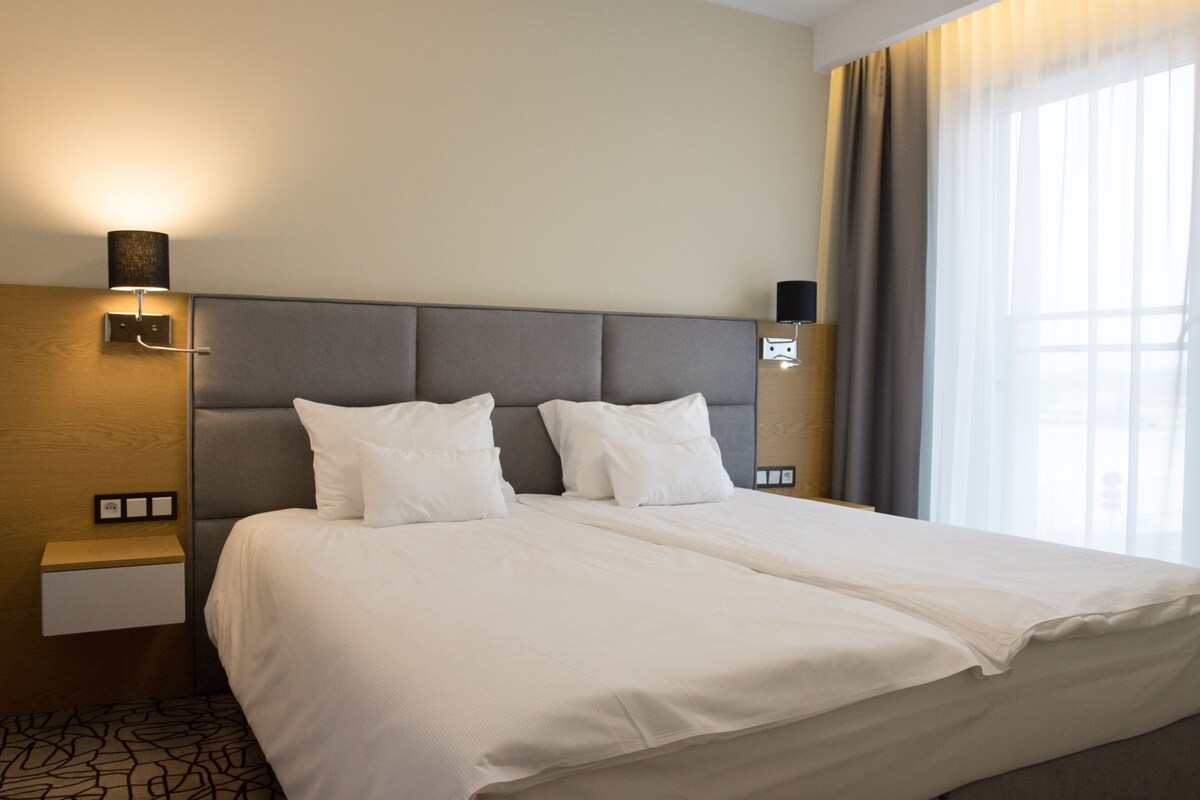 Minibar, in-room safe, desk, soundproofing