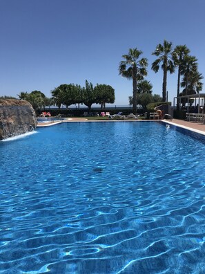 Piscine couverte, piscine extérieure