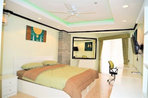 Apartment | 1 bedroom, WiFi, bed sheets - Sleek 1 bed Condo Jomtien (Pattaya)