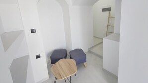 Interior - Fira Cave Suites (Santorini)
